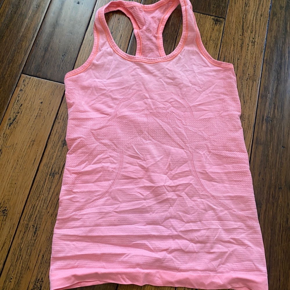Lululemon tank